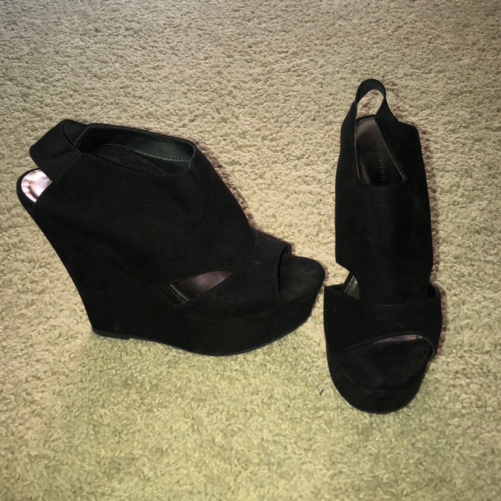 Madden girl black suede wedges size 9